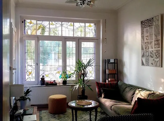 Belle Époque Apartment close to EU, NATO&RTBF